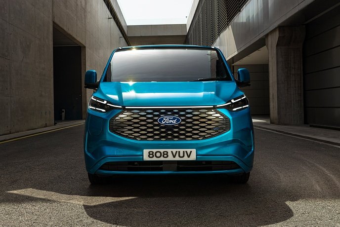 Prévisualisation de l'article Ford renforce sa stratégie utilitaire : pourquoi les professionnels sont plus que jamais au cœur de ses ambitions